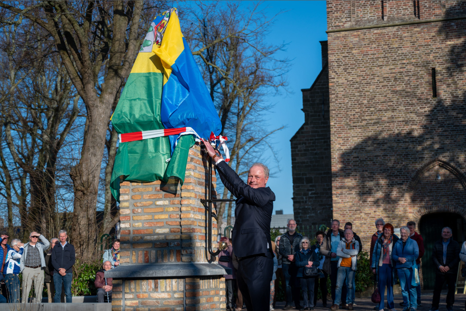 Foto: opening kerkplein Castricum.jpg